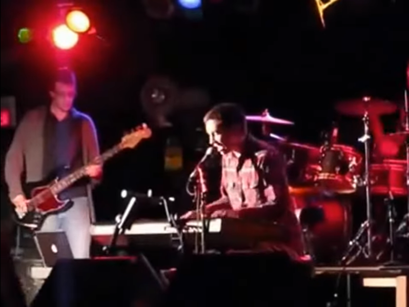 File:Trapdoor live 2009.png